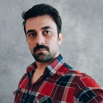 تیم آذر آنلاین- اشکان ابیزاده